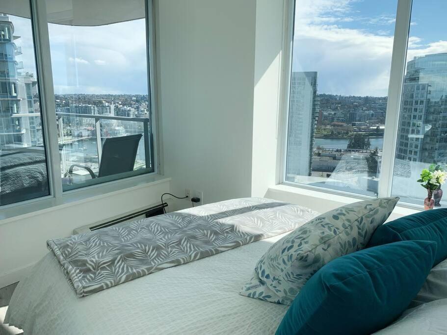 דירות וונקובר Downtown 3Br/2Ba+Views+Skytrain+Free Parking מראה חיצוני תמונה